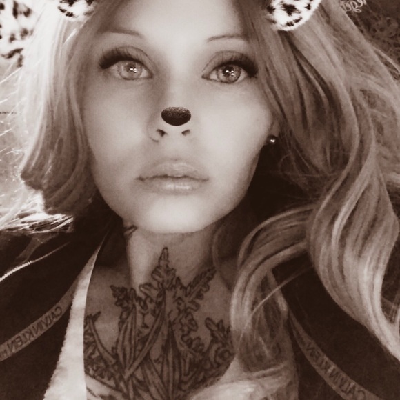 Meet your Posher, Gianna - Picture 4 of 5